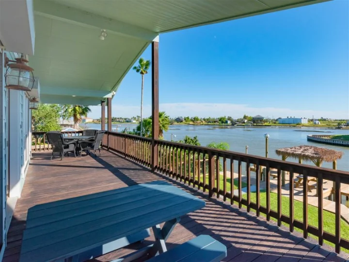 Copano Ridge | Miss Kitty's Fishing Getaways | A VTrips Experience Copano Ridge | Miss Kitty's Fishing Getaways | A VTrips Experience