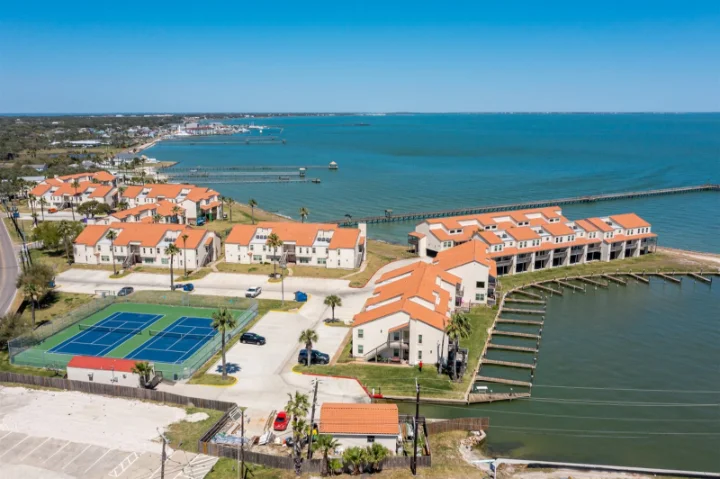 Allegro North Condos | Miss Kitty's Fishing Getaways | A VTrips Experience Allegro North Condos | Miss Kitty's Fishing Getaways | A VTrips Experience